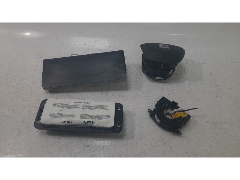 Recambio de kit airbag para seat leon st (5f8) 1.5 tgi referencia OEM IAM 5F1857005E  