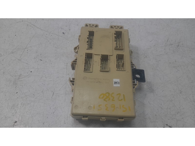Recambio de caja reles / fusibles para ssangyong korando (c300) 1.5 referencia OEM IAM 8219037230  
