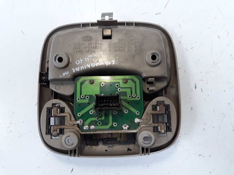 Recambio de luz interior para kia carnival 2.9 turbodiesel cat referencia OEM IAM 0K55651410  