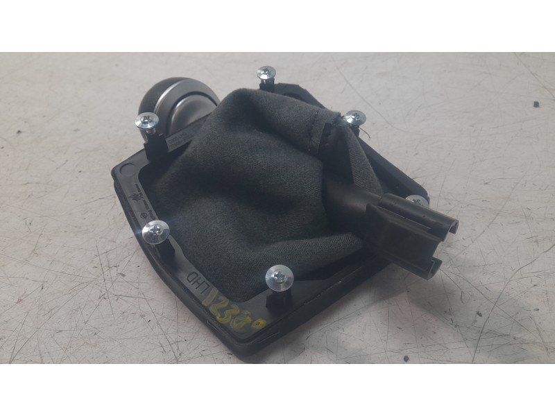 Recambio de pomo palanca cambio para ssangyong korando (c300) 1.5 referencia OEM IAM 7796637000  