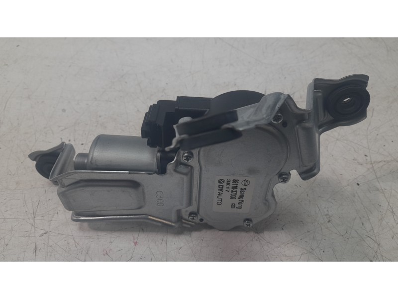 Recambio de motor limpia trasero para ssangyong korando (c300) 1.5 referencia OEM IAM 8611037000  