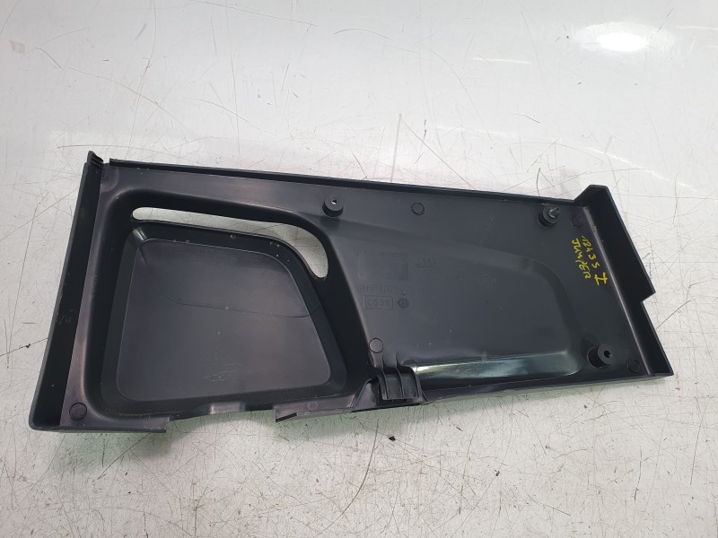 Recambio de moldura para citroën jumper furgon 3.5 l3 h2 bluehdi 14 s&s 6v referencia OEM IAM 011065  