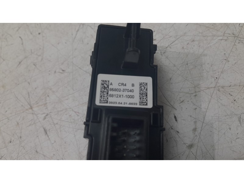 Recambio de interruptor para ssangyong korando (c300) 1.5 referencia OEM IAM 8580237040  