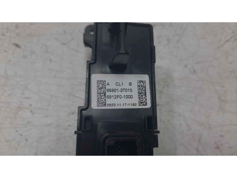 Recambio de interruptor para ssangyong korando (c300) 1.5 referencia OEM IAM 8580137010  