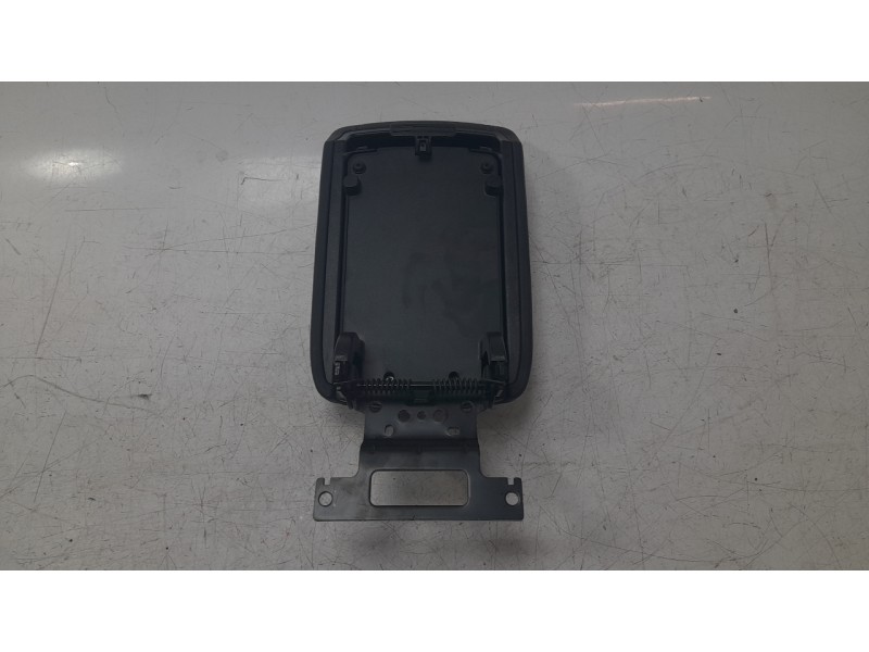 Recambio de apoyabrazos central para ssangyong korando (c300) 1.5 referencia OEM IAM 7792037000LBH  