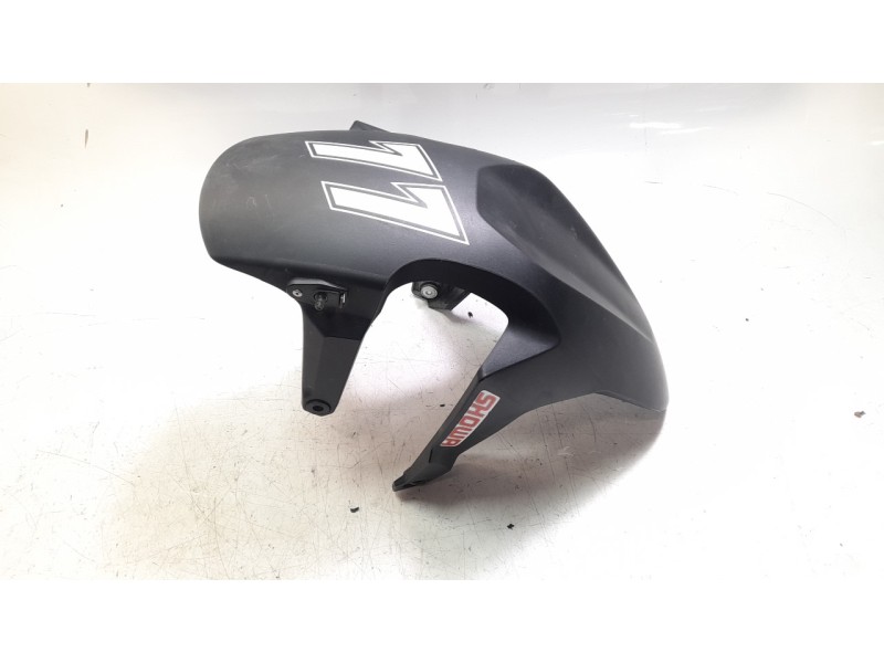 Recambio de guardabarros para honda cb 750 hornet referencia OEM IAM 61101MLBD00  