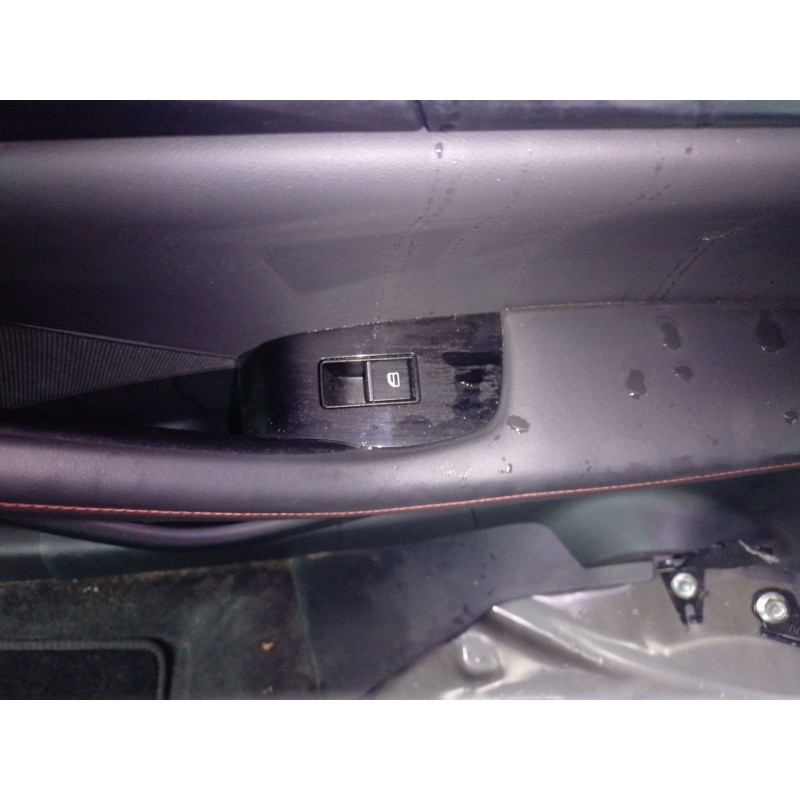 Recambio de mando elevalunas trasero derecho para mazda 3 hatchback (bp) 2.0 skyactiv-g m hybrid referencia OEM IAM   