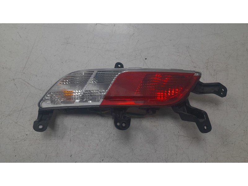 Recambio de faro antiniebla trasero izquierdo para ssangyong korando (c300) 1.5 referencia OEM IAM 8390137101  