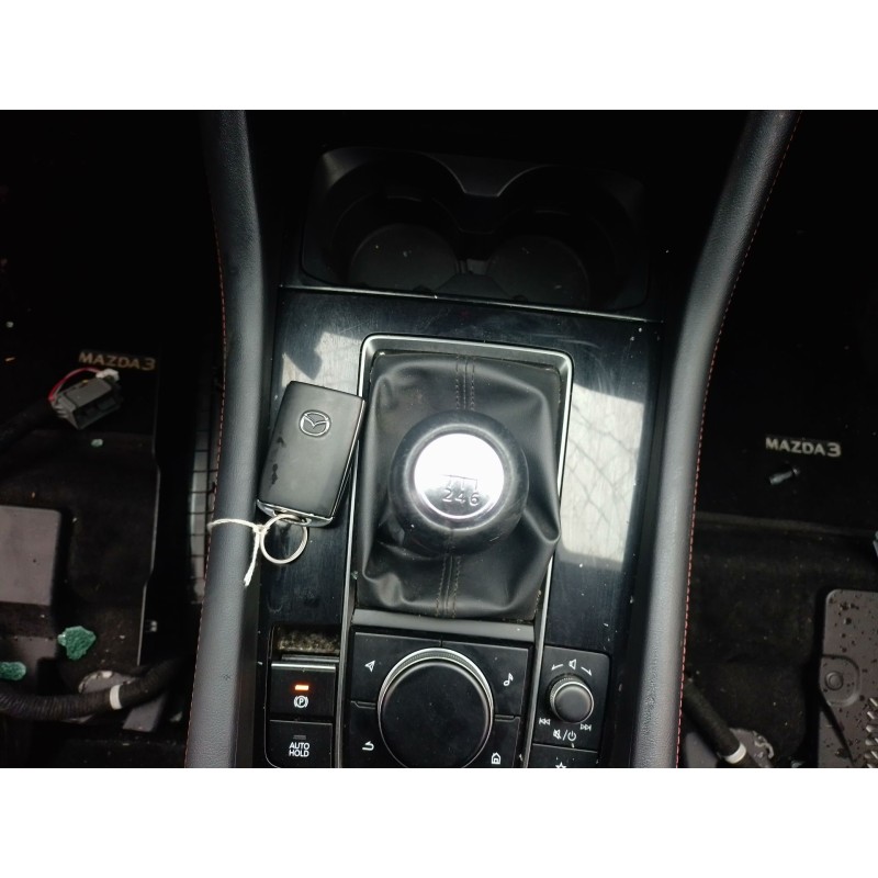 Recambio de palanca cambio para mazda 3 hatchback (bp) 2.0 skyactiv-g m hybrid referencia OEM IAM   