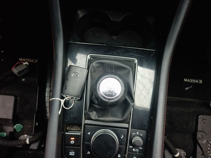 Recambio de palanca cambio para mazda 3 hatchback (bp) 2.0 skyactiv-g m hybrid referencia OEM IAM   