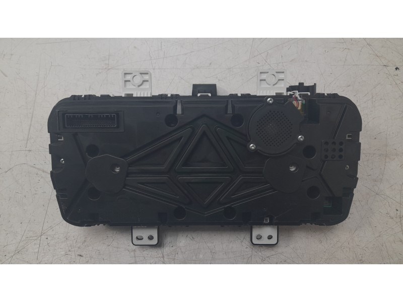 Recambio de cuadro instrumentos para ssangyong korando (c300) 1.5 referencia OEM IAM 8021037262  