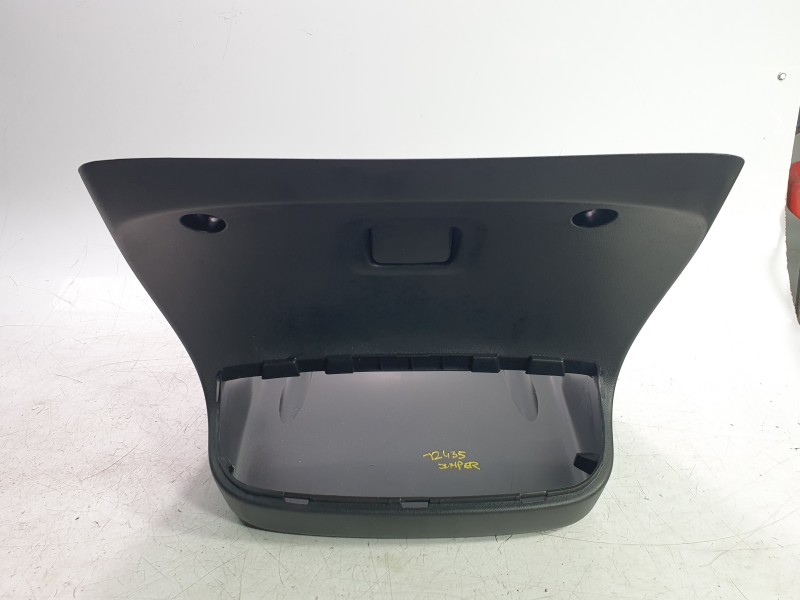 Recambio de consola central para citroën jumper furgon 3.5 l3 h2 bluehdi 14 s&s 6v referencia OEM IAM 1317808070  