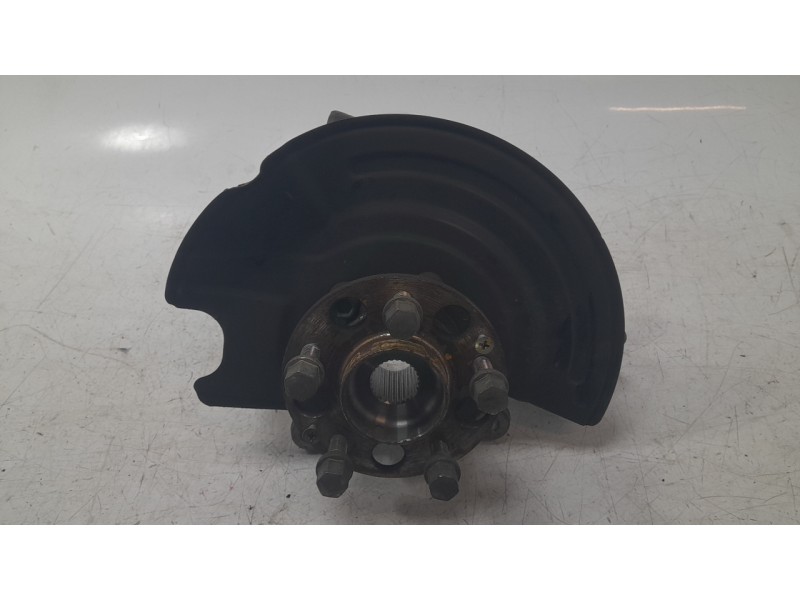 Recambio de mangueta delantera derecha para ssangyong korando (c300) 1.5 referencia OEM IAM 4122037001  