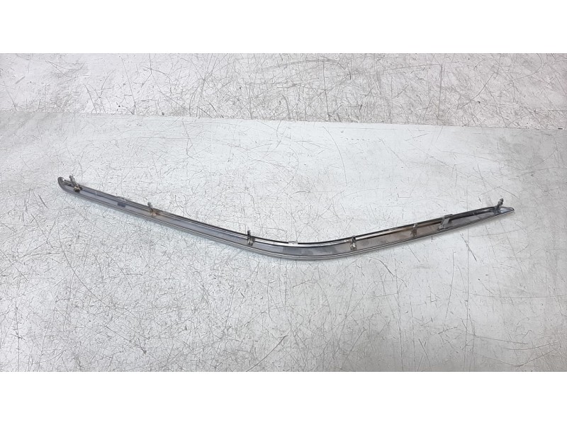 Recambio de embellecedor para mercedes-benz clase gla (w156) gla 200 cdi (156.908) referencia OEM IAM A1767201022  