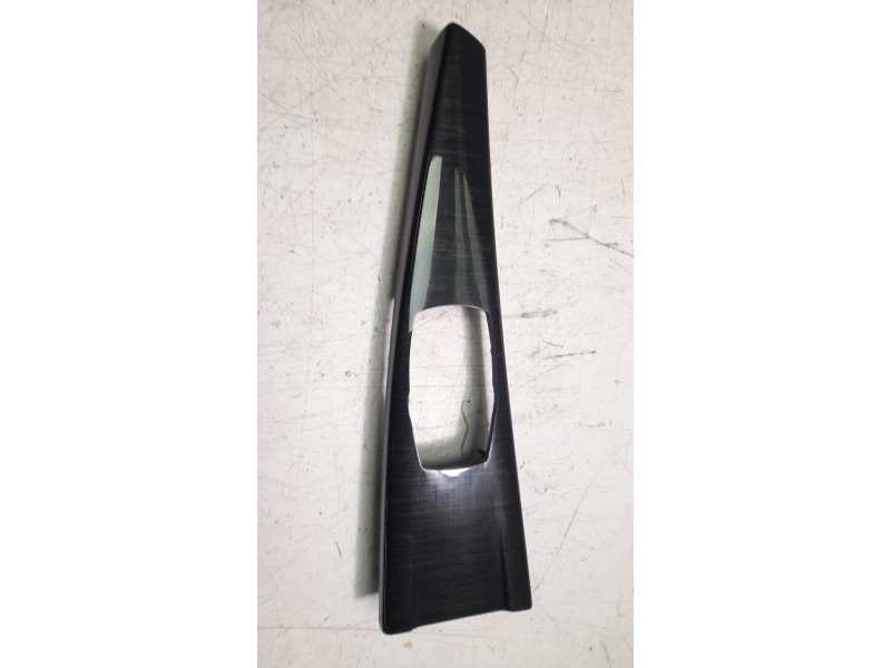 Recambio de moldura para bmw serie 4 gran coupe (f36) 420d referencia OEM IAM 9232083 9232072 