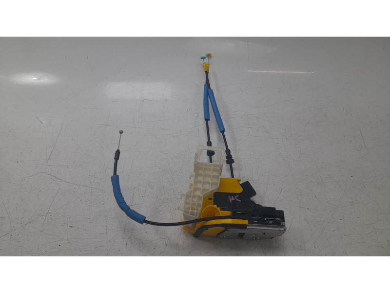 Recambio de cerradura puerta delantera derecha para ssangyong korando (c300) 1.5 referencia OEM IAM 7122037000  