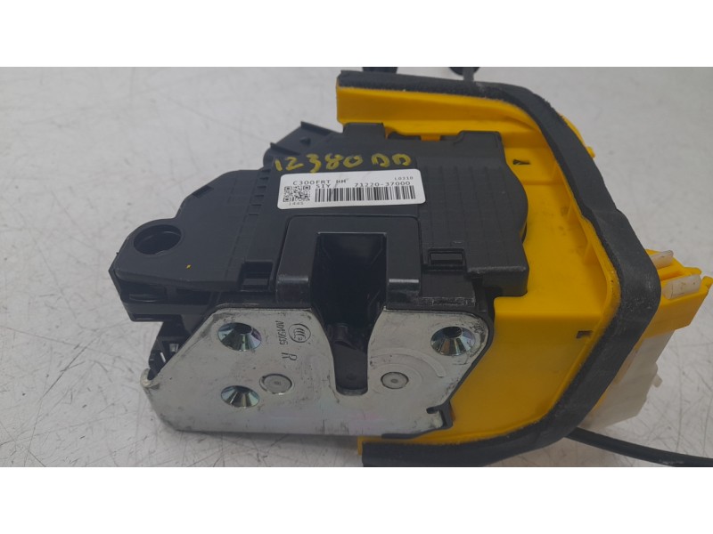 Recambio de cerradura puerta delantera derecha para ssangyong korando (c300) 1.5 referencia OEM IAM 7122037000  