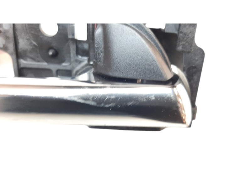 Recambio de maneta interior delantera derecha para mazda 3 sedán (bp) evolution referencia OEM IAM BCJHV8392  