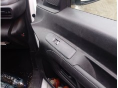 MANDO ELEVALUNAS DELANTERO DERECHO 98016307ZD 