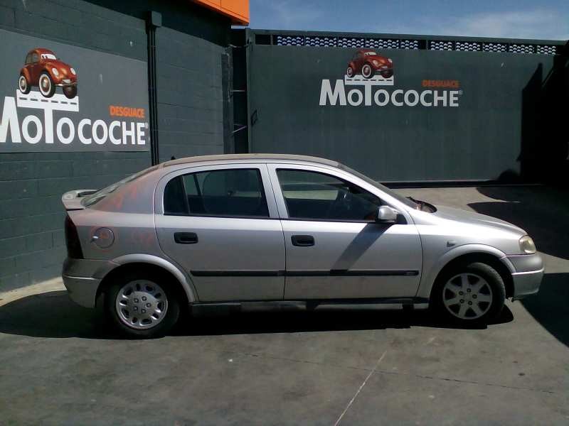 opel astra g berlina del año 2002