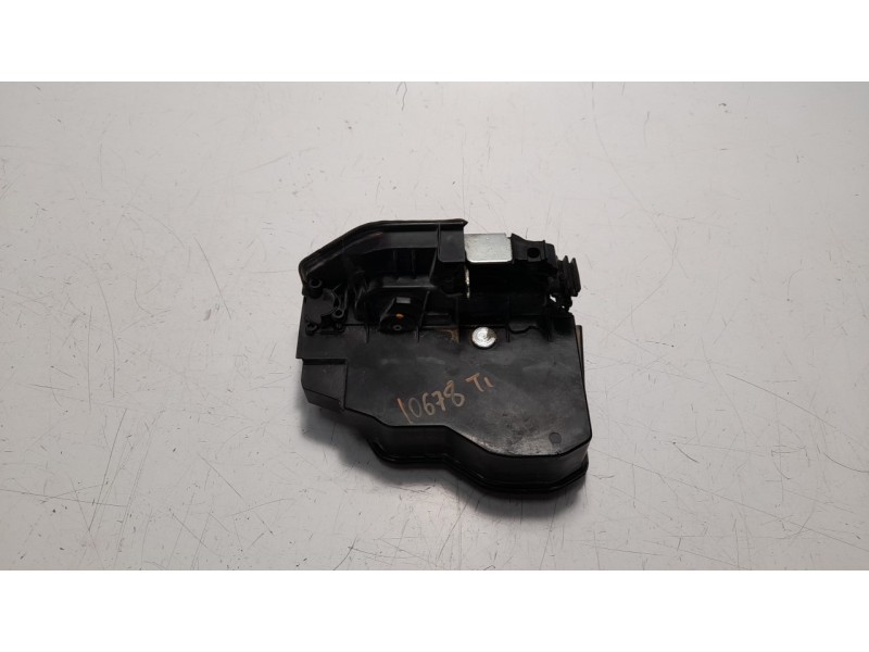 Recambio de cerradura puerta trasera izquierda para bmw serie 1 lim. (f20) 1.6 turbodiesel referencia OEM IAM 51227229459 CRDBMW