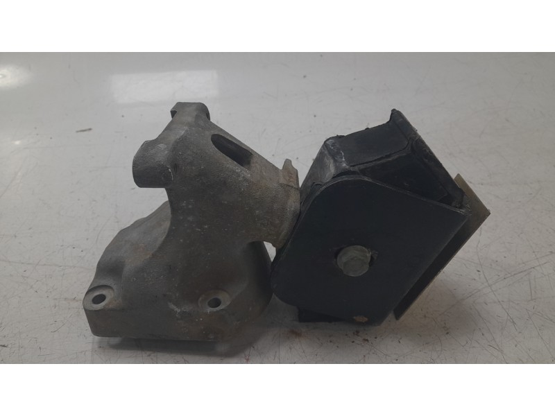 Recambio de soporte motor izquierdo para mercedes-benz clase g (w463) g 270 cdi (463.322, 463.323) referencia OEM IAM A612223100