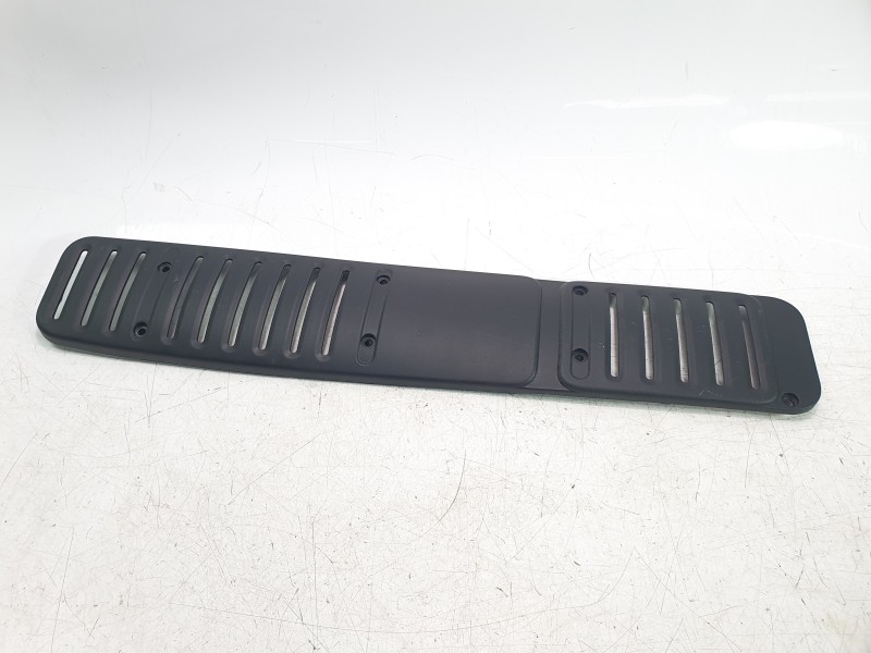 Recambio de moldura para citroën jumper furgon 3.5 l3 h2 bluehdi 14 s&s 6v referencia OEM IAM 1308469070  