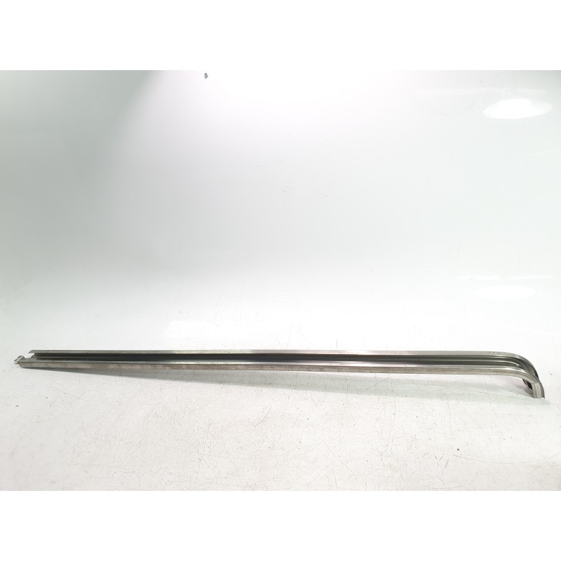 Recambio de soporte / guia puerta corredera para citroën jumper furgon 3.5 l3 h2 bluehdi 14 s&s 6v referencia OEM IAM 1376704080