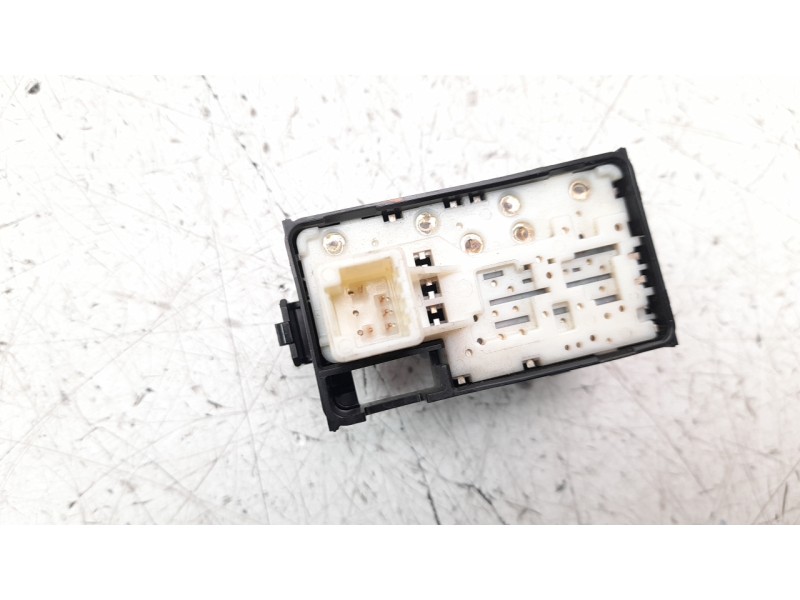 Recambio de mando elevalunas trasero izquierdo para toyota prius+ advance referencia OEM IAM 192801  