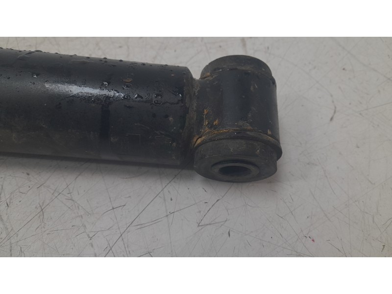 Recambio de amortiguador trasero derecho para mercedes-benz clase g (w463) g 270 cdi (463.322, 463.323) referencia OEM IAM 00532