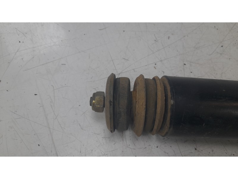 Recambio de amortiguador trasero derecho para mercedes-benz clase g (w463) g 270 cdi (463.322, 463.323) referencia OEM IAM 00532