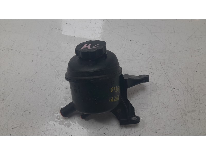 Recambio de deposito servo para mercedes-benz clase g (w463) g 270 cdi (463.322, 463.323) referencia OEM IAM A2034600083  