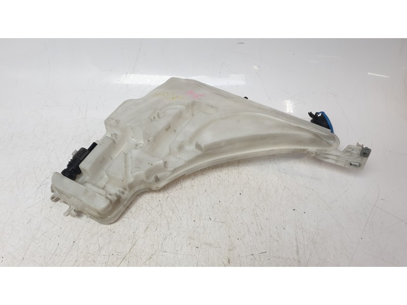Recambio de deposito limpia para bmw serie 4 gran coupe (f36) 420d referencia OEM IAM 61667241680  11706330501/BM031VA01