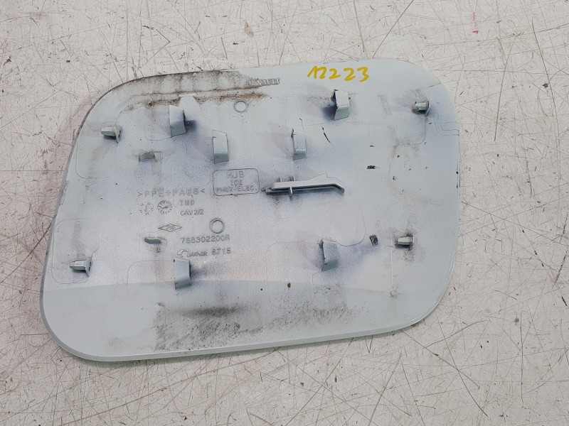 Recambio de tapa exterior combustible para renault captur ii (hf_) tce 160 (hfn1) referencia OEM IAM 788302200R  