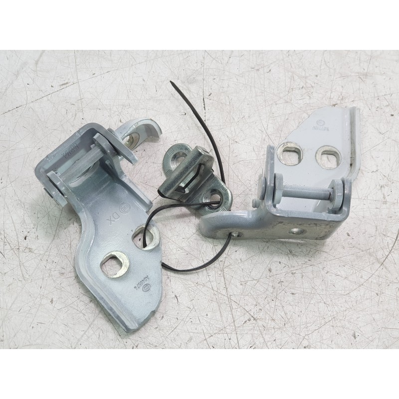 Recambio de bisagra puerta delantera derecha para citroën jumper furgon 3.5 l3 h2 bluehdi 14 s&s 6v referencia OEM IAM 136405608