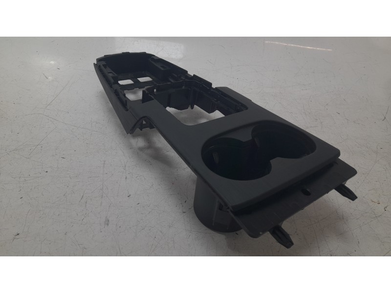 Recambio de moldura para audi a3 (8v1, 8vk) 1.6 tdi referencia OEM IAM 8V1864261G  