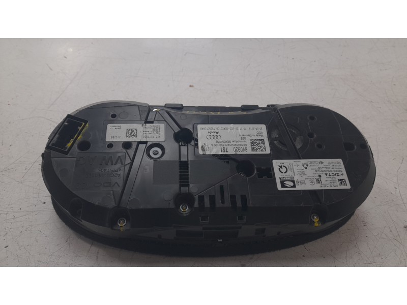 Recambio de cuadro instrumentos para audi a3 (8v1, 8vk) 1.6 tdi referencia OEM IAM 8V0920873C  