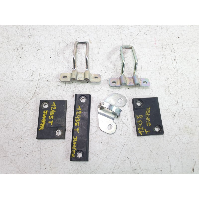 Recambio de resbalon cerradura traserra para citroën jumper furgon 3.5 l3 h2 bluehdi 14 s&s 6v referencia OEM IAM 1362281080  