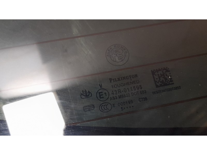 Recambio de luna trasera para alfa romeo giulia (952) 2.2 jtdm cat referencia OEM IAM 50534703  