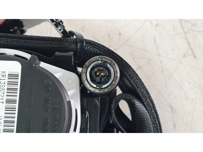 Recambio de cinturon seguridad delantero derecho para audi a1 sportback (gba) 30 tfsi referencia OEM IAM 82A857805 KR2ZS8N1DV 