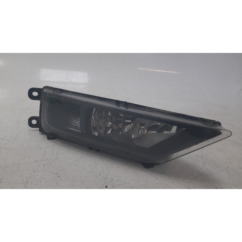 Recambio de faro antiniebla derecho para volkswagen t-roc (a11, d11) 2.0 tdi referencia OEM IAM 5NA941700D  10123720007/13900222