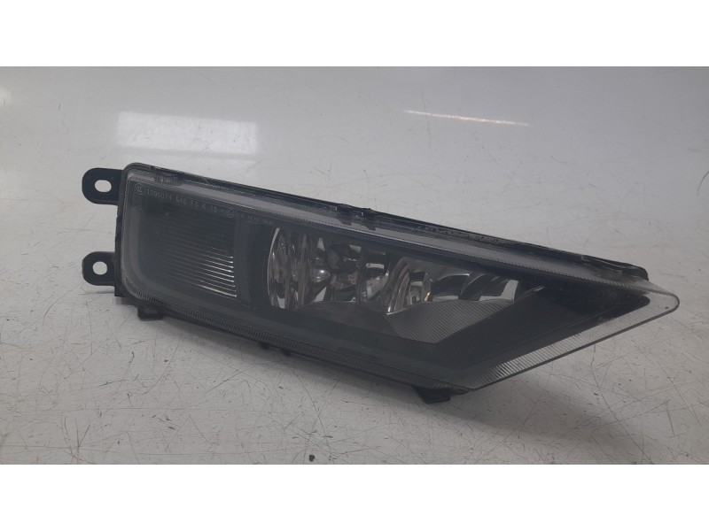 Recambio de faro antiniebla derecho para volkswagen t-roc (a11, d11) 2.0 tdi referencia OEM IAM 5NA941700D  10123720007/13900222