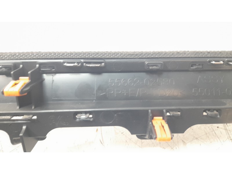 Recambio de rejilla aireadora para toyota corolla (e21) referencia OEM IAM 5566202580  