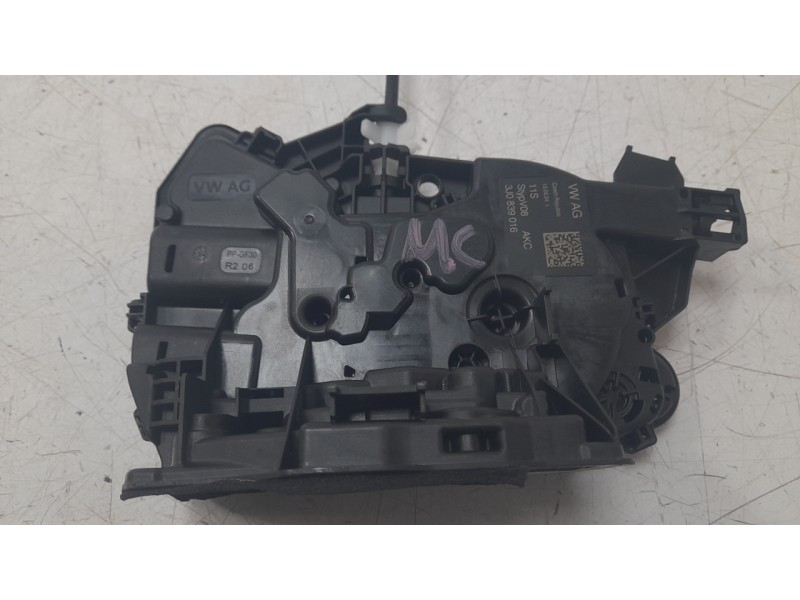 Recambio de cerradura puerta trasera derecha para volkswagen t-roc (a11, d11) 2.0 tdi referencia OEM IAM 3J0839016  
