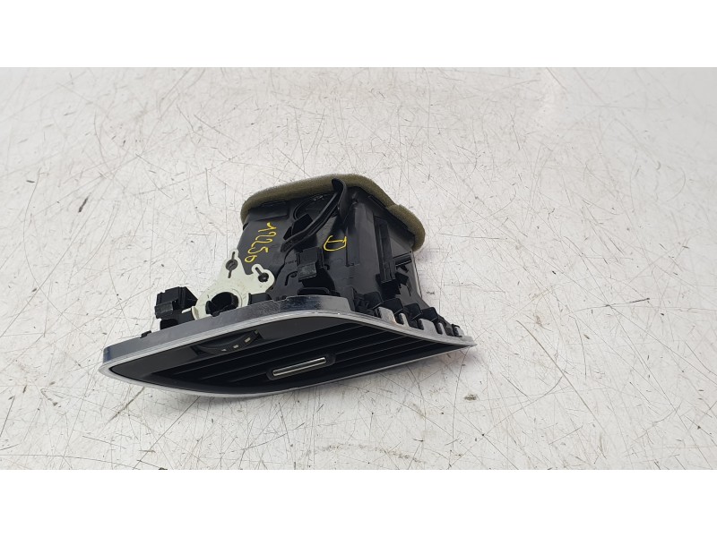 Recambio de rejilla aireadora para seat leon (5f1) 1.5 tsi referencia OEM IAM 5F1820902F  