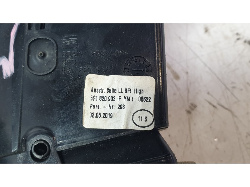 Recambio de rejilla aireadora para seat leon (5f1) 1.5 tsi referencia OEM IAM 5F1820902F  