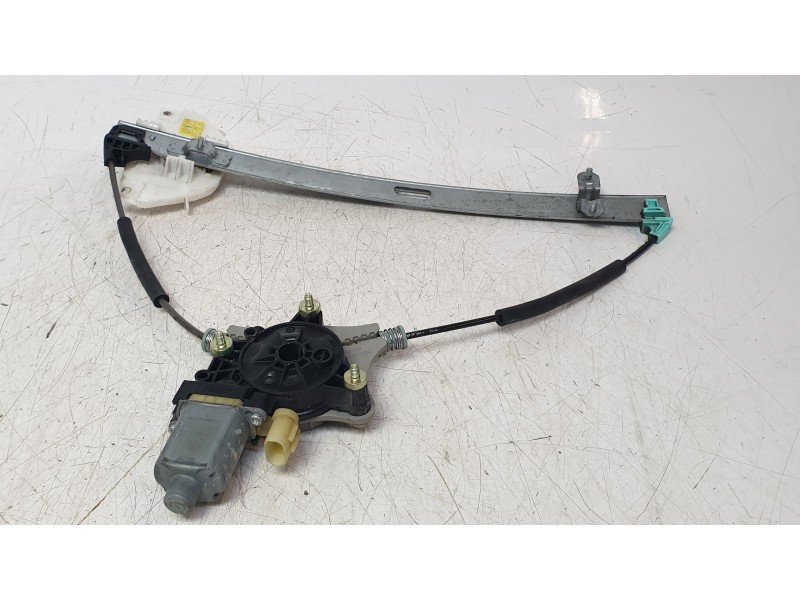 Recambio de elevalunas delantero derecho para kia rio iv (yb, sc, fb) 1.25 referencia OEM IAM 82402H8100  