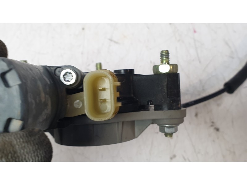 Recambio de elevalunas delantero derecho para kia rio iv (yb, sc, fb) 1.25 referencia OEM IAM 82402H8100  