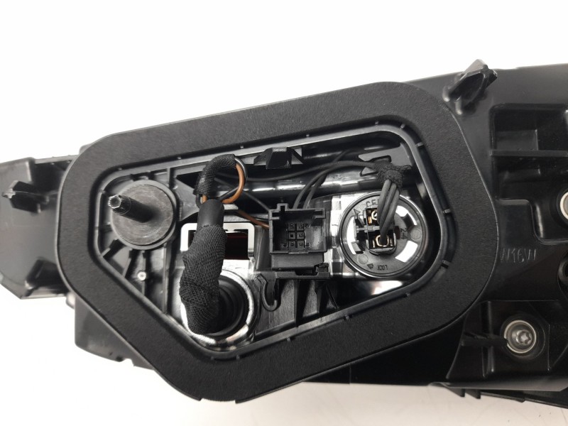 Recambio de piloto trasero izquierdo interior para opel grandland / grandland x (a18, p1uo) 1.2 (75) referencia OEM IAM YP000165