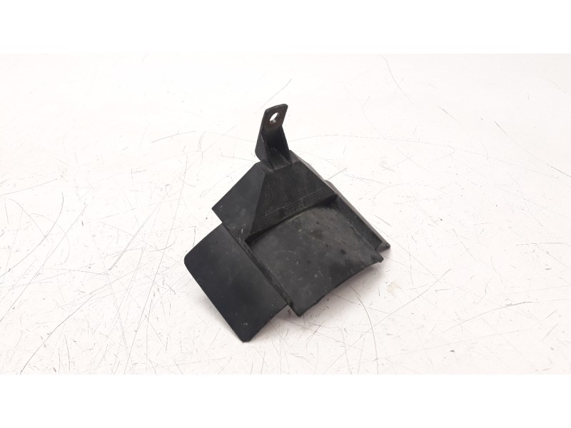 Recambio de moldura para bmw f 800 gt referencia OEM IAM 17117703038  